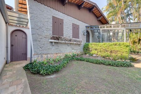 Casa à venda com 289m², 3 quartos e 3 vagas
