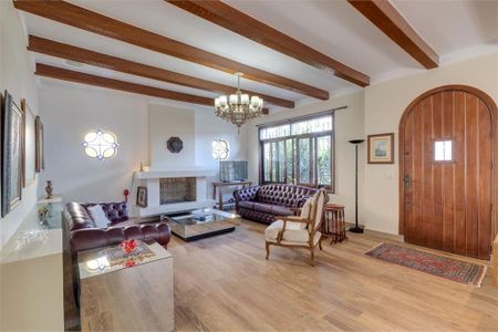 Casa à venda com 3 quartos, 289m² em Granja Julieta, São Paulo