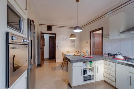 Casa à venda com 289m², 3 quartos e 3 vagas