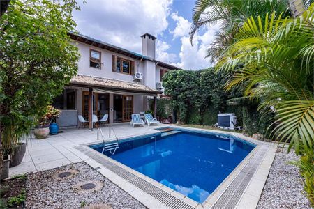 Casa à venda com 390m², 4 quartos e 4 vagas