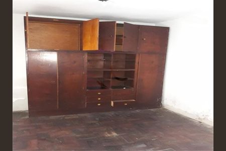 Casa à venda com 90m², 2 quartos e 5 vagas