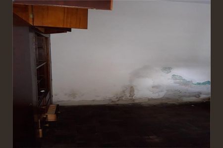 Casa à venda com 90m², 2 quartos e 5 vagas