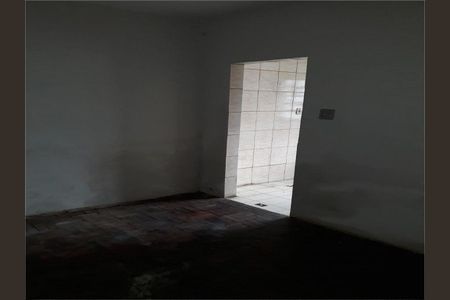 Casa à venda com 90m², 2 quartos e 5 vagas
