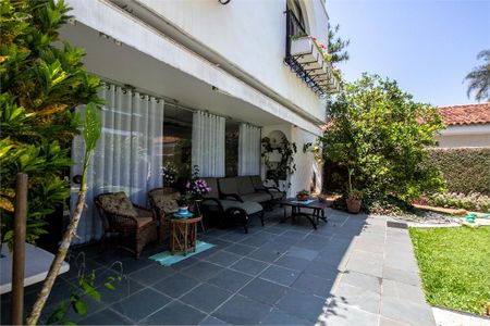 Casa à venda com 450m², 4 quartos e 6 vagas