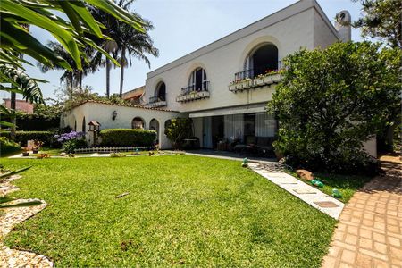 Casa à venda com 450m², 4 quartos e 6 vagas