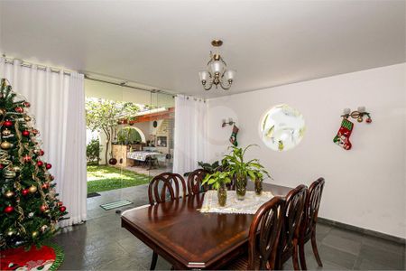 Casa à venda com 4 quartos, 450m² em Jardim Santa Helena, São Paulo