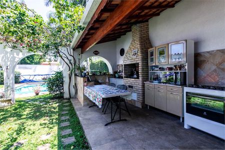 Casa à venda com 450m², 4 quartos e 6 vagas