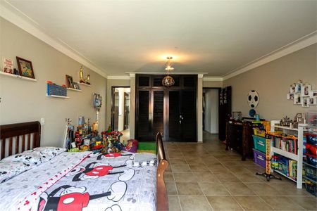 Casa à venda com 4 quartos, 450m² em Jardim Santa Helena, São Paulo