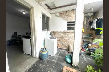 Casa à venda com 4 quartos, 230m² em Cidade Continental, São Paulo