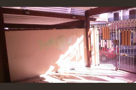 Casa à venda com 220m², 3 quartos e 2 vagas