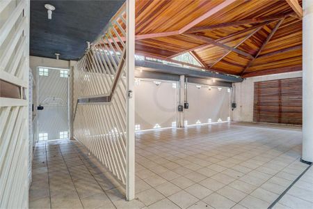 Casa para alugar com 5 quartos, 454m² em Jardim dos Estados, São Paulo