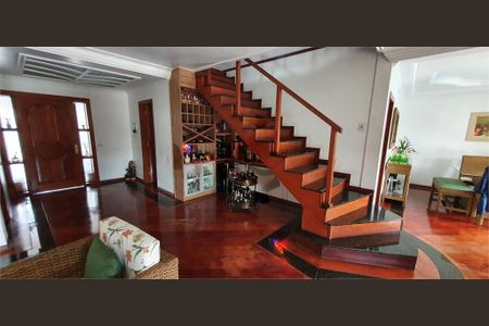 Casa à venda com 400m², 4 quartos e 2 vagas