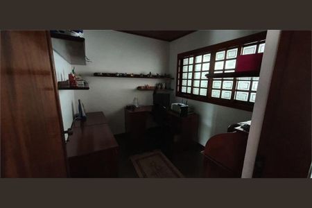 Casa à venda com 4 quartos, 400m² em São Domingos, São Paulo