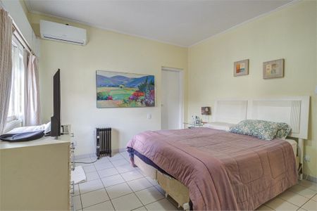 Casa de condomínio à venda com 160m², 3 quartos e 2 vagas