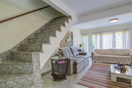 Casa de condomínio à venda com 160m², 3 quartos e 2 vagas