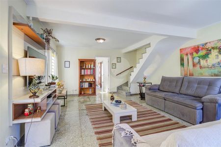 Casa de condomínio à venda com 160m², 3 quartos e 2 vagas