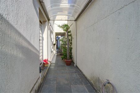 Casa de condomínio à venda com 160m², 3 quartos e 2 vagas