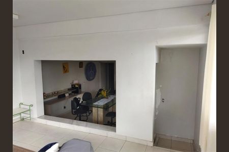 Casa à venda com 180m², 3 quartos e 1 vaga