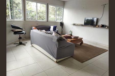 Casa à venda com 180m², 3 quartos e 1 vaga