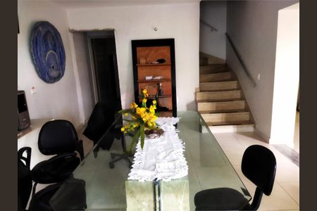 Casa à venda com 180m², 3 quartos e 1 vaga