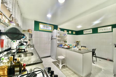 Apartamento à venda com 234m², 4 quartos e 1 vagaCozinha