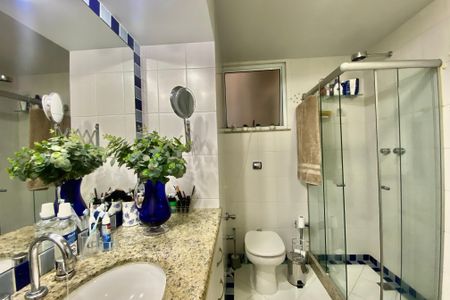 Apartamento à venda com 234m², 4 quartos e 1 vagaBanheiro Social