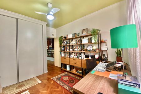 Apartamento à venda com 234m², 4 quartos e 1 vagaEscritório