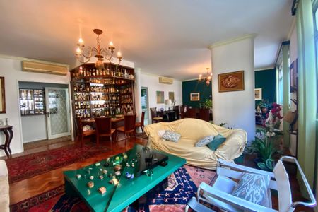 Apartamento à venda com 234m², 4 quartos e 1 vagaSala