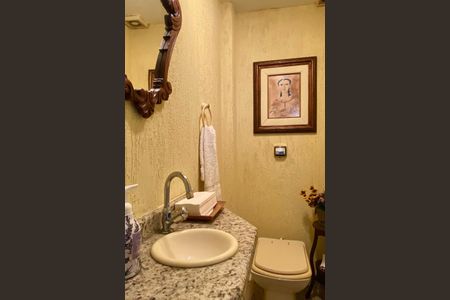 Apartamento à venda com 234m², 4 quartos e 1 vagaLavabo