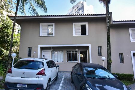 Casa de condomínio à venda com 100m², 3 quartos e 2 vagasFachada