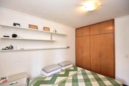 Casa de condomínio à venda com 100m², 3 quartos e 2 vagasQuarto 2