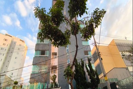 Apartamento à venda com 218m², 4 quartos e 4 vagas