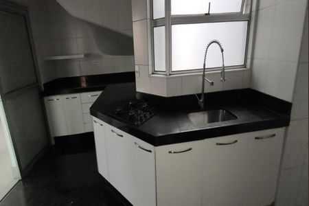 Apartamento à venda com 218m², 4 quartos e 4 vagas