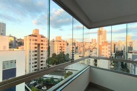 Apartamento à venda com 218m², 4 quartos e 4 vagas