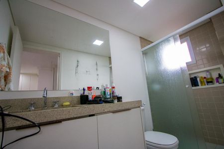 Apartamento à venda com 104m², 3 quartos e 2 vagas Apartamento à venda com 104m², 3 quartos e 2 vagasBanheiro Suíte