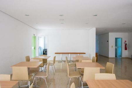 Apartamento à venda com 104m², 3 quartos e 2 vagas Apartamento à venda com 104m², 3 quartos e 2 vagasÁrea comum - Salão de festas