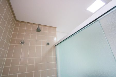 Apartamento à venda com 104m², 3 quartos e 2 vagas Apartamento à venda com 104m², 3 quartos e 2 vagasBanheiro social