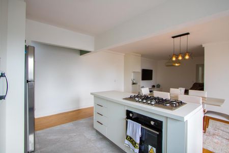 Apartamento à venda com 104m², 3 quartos e 2 vagas Apartamento à venda com 104m², 3 quartos e 2 vagasCozinha