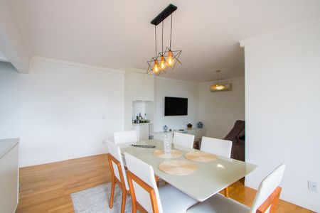 Apartamento à venda com 104m², 3 quartos e 2 vagas Apartamento à venda com 104m², 3 quartos e 2 vagasSala