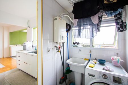 Apartamento à venda com 104m², 3 quartos e 2 vagas Apartamento à venda com 104m², 3 quartos e 2 vagasÁrea de serviço