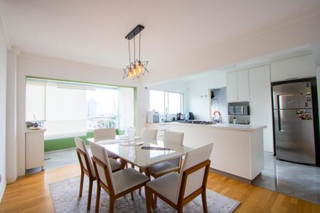 Apartamento à venda com 104m², 3 quartos e 2 vagas Apartamento à venda com 104m², 3 quartos e 2 vagasSala