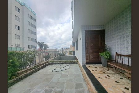 Casa para alugar com 360m², 4 quartos e 4 vagasÁrea Externa