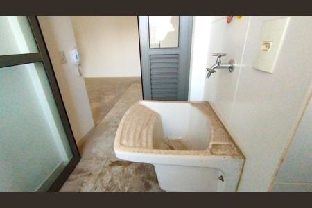 Apartamento à venda com 68m², 2 quartos e 1 vaga Apartamento à venda com 68m², 2 quartos e 1 vagaÁrea de serviço