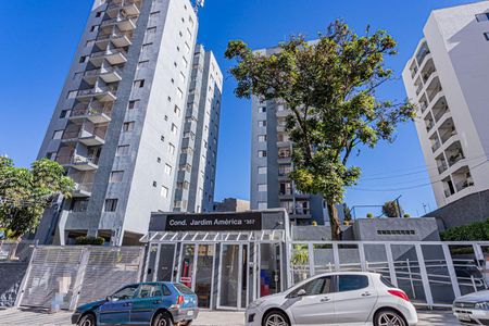 Apartamento à venda com 54m², 2 quartos e 1 vaga Apartamento à venda com 54m², 2 quartos e 1 vagaFachada
