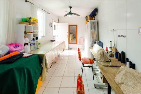 Casa à venda com 360m², 3 quartos e 4 vagasQuarto de serviço