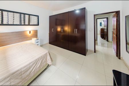 Casa à venda com 360m², 3 quartos e 4 vagasQuarto 2