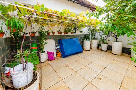 Casa à venda com 360m², 3 quartos e 4 vagasÁrea externa