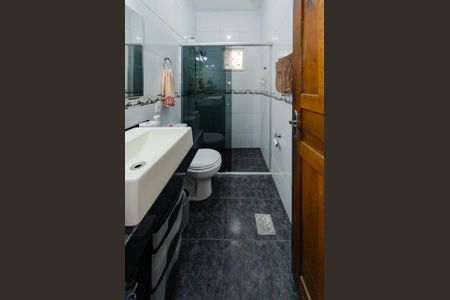 Casa à venda com 360m², 3 quartos e 4 vagasBanheiro social