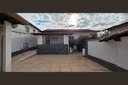 Casa à venda com 360m², 3 quartos e 4 vagasÁrea externa