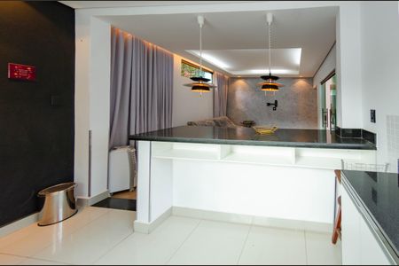 Casa à venda com 360m², 3 quartos e 4 vagasCasa 2 - Cozinha